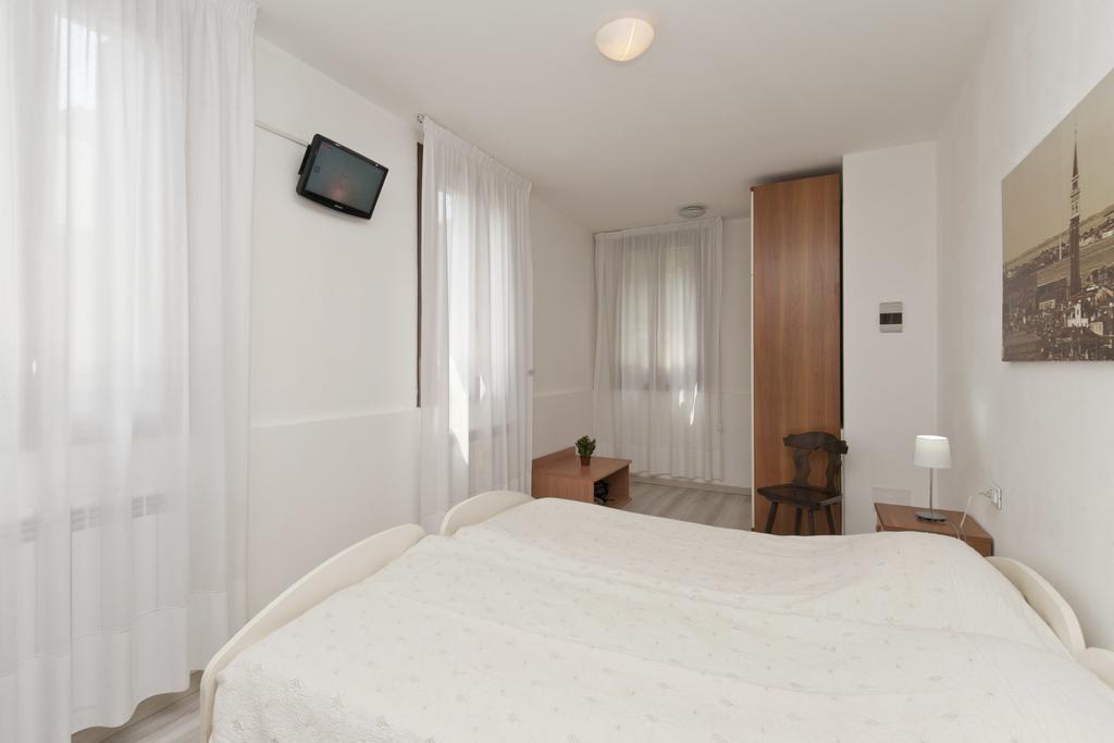 Ca' Del Pomo Grana' Bed and Breakfast Murano Buitenkant foto