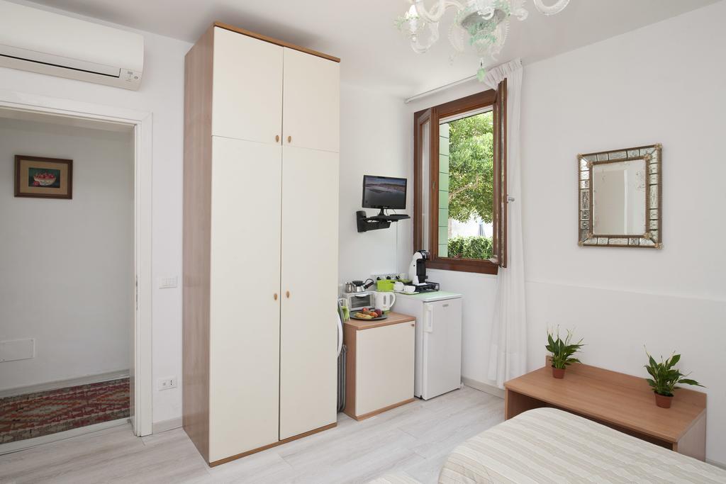 Ca' Del Pomo Grana' Bed and Breakfast Murano Buitenkant foto