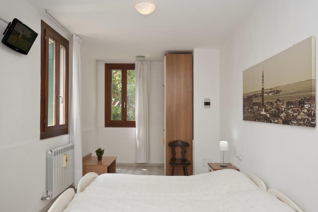 Ca' Del Pomo Grana' Bed and Breakfast Murano Buitenkant foto